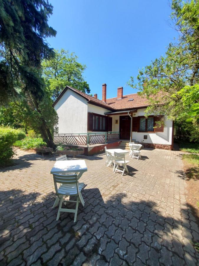 Liget Ueduelo Siofok Bed and Breakfast Eksteriør billede