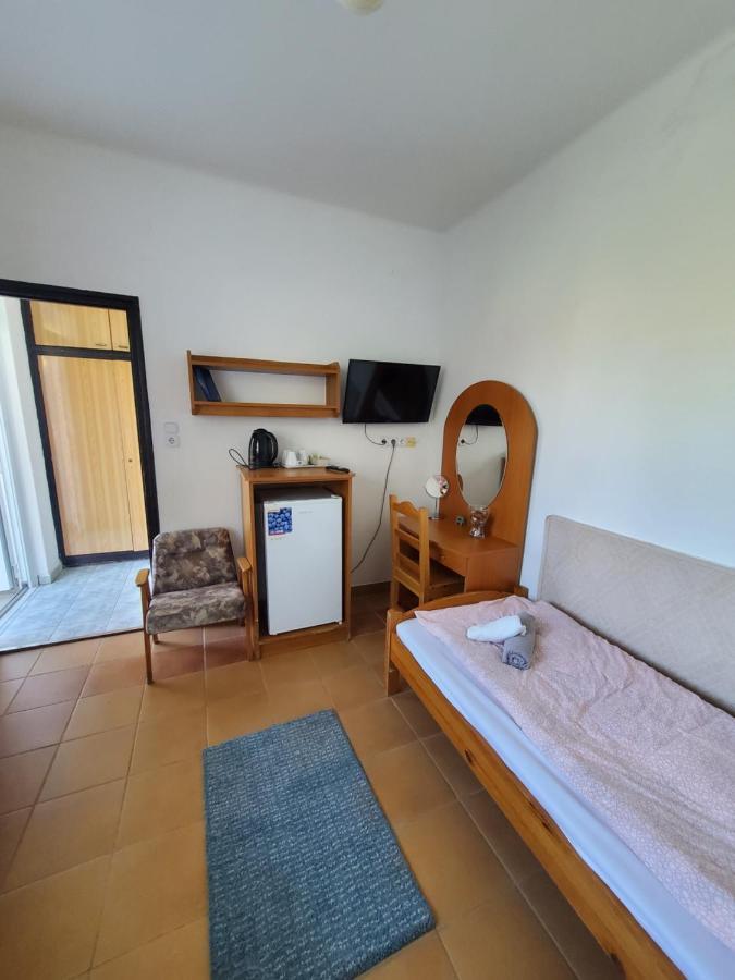 Liget Ueduelo Siofok Bed and Breakfast Eksteriør billede