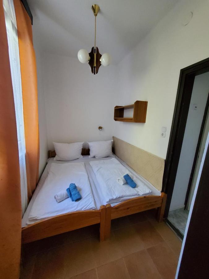 Liget Ueduelo Siofok Bed and Breakfast Eksteriør billede