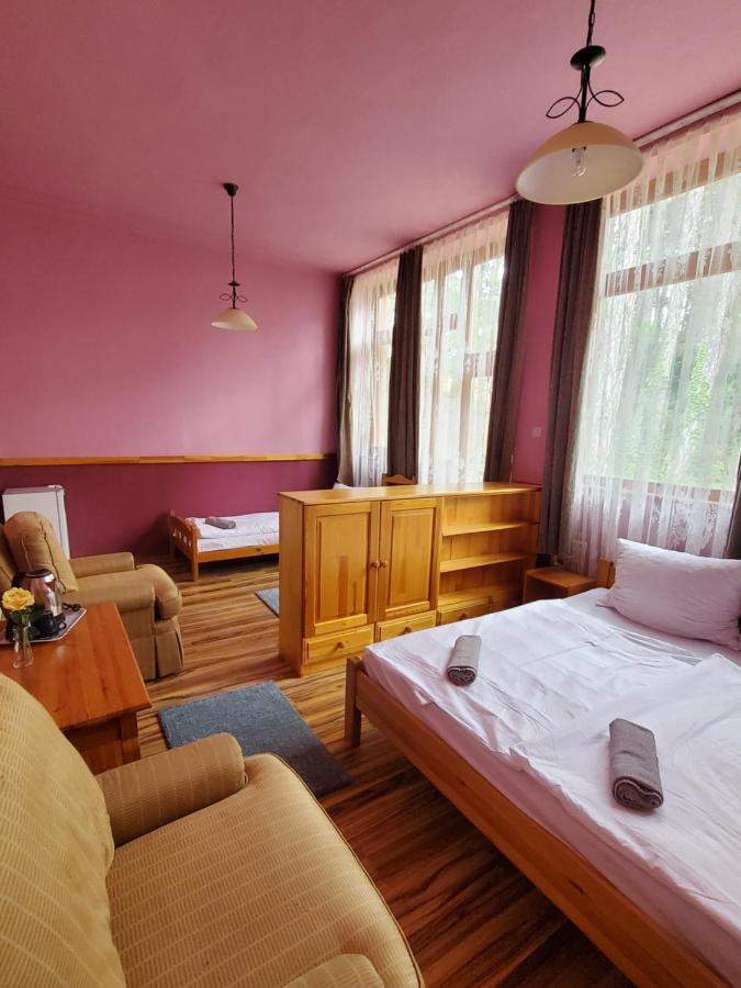 Liget Ueduelo Siofok Bed and Breakfast Eksteriør billede
