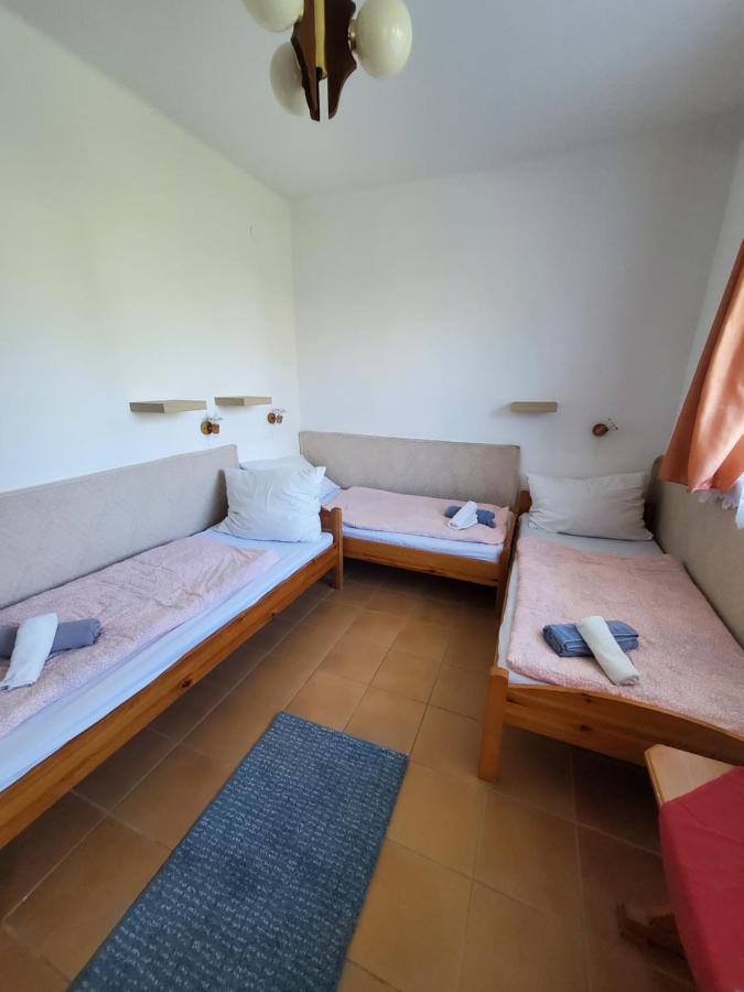 Liget Ueduelo Siofok Bed and Breakfast Eksteriør billede